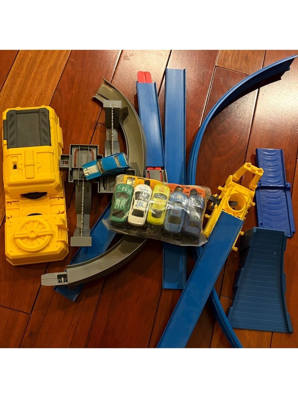 Yellow and Blue Construction Toy Set